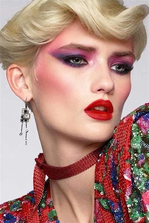 1980s women's makeup.